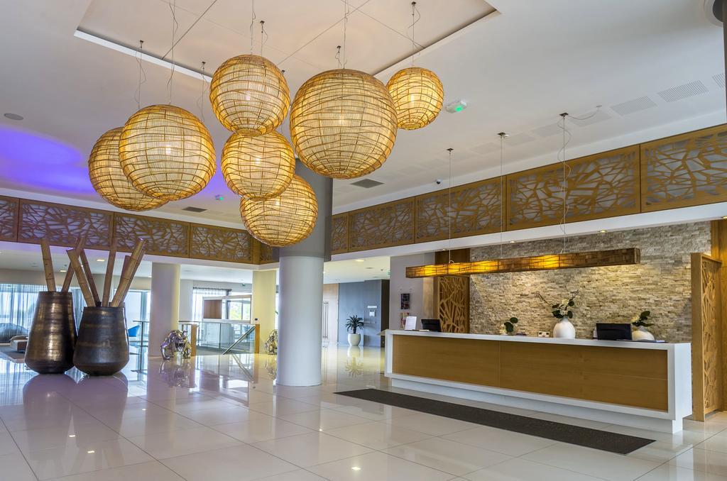 城堡皇家海滩度假村及Spa，努美阿 外观 照片